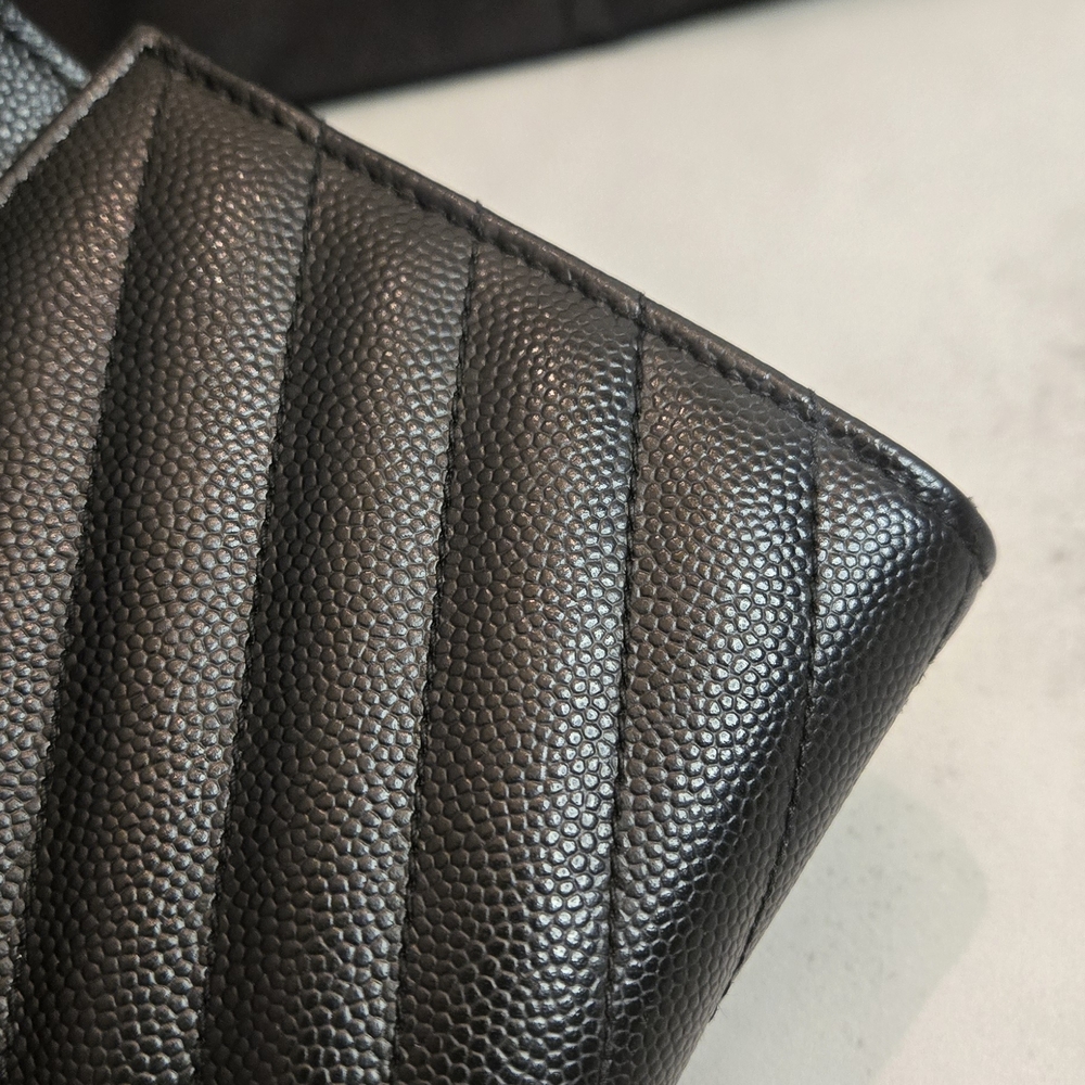 Saint Laurent Grain De Poudre Matelasse Chevron Monogram Flap Wallet - Black - Picture 6 of 15